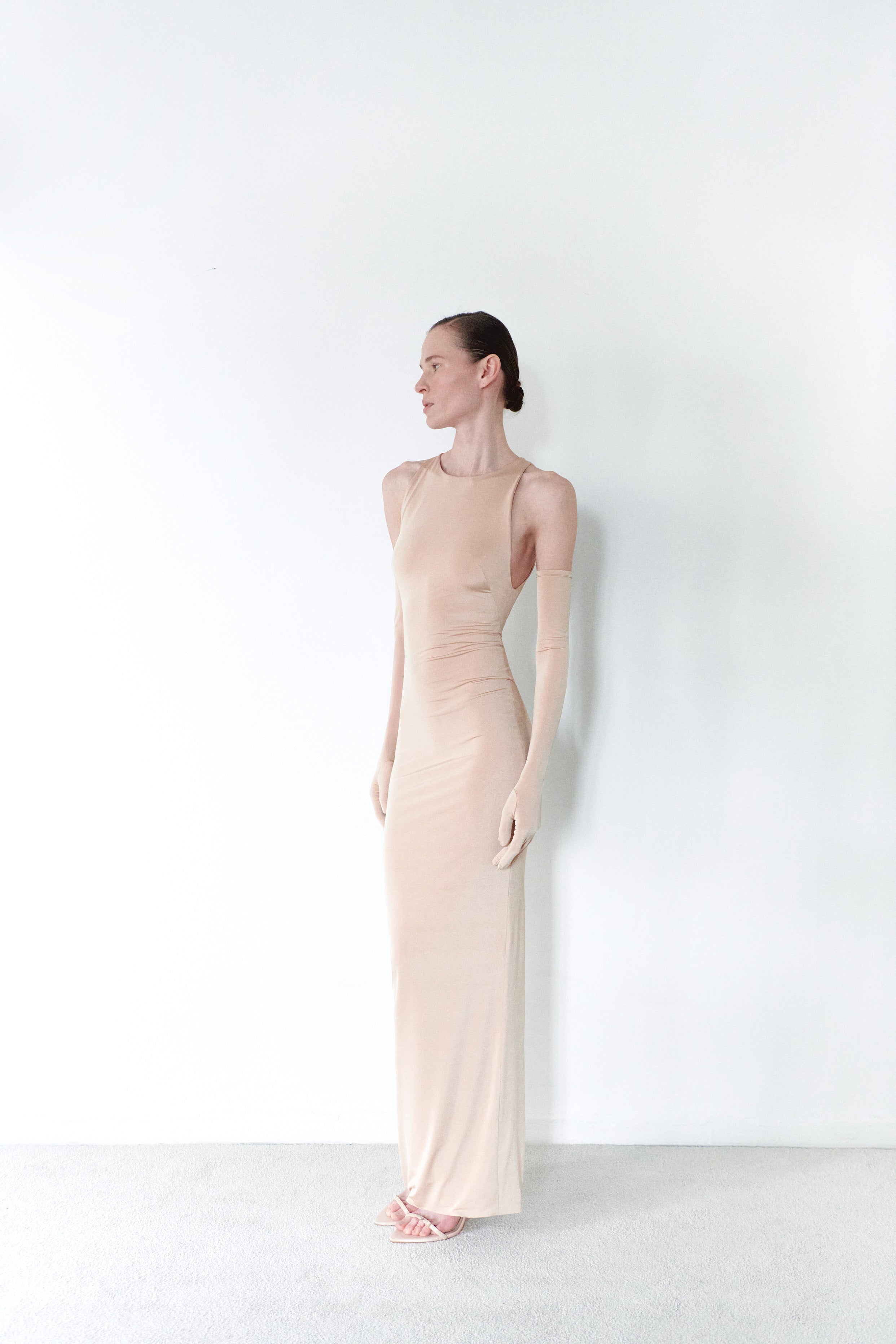 Nude Long Dress With Gloves