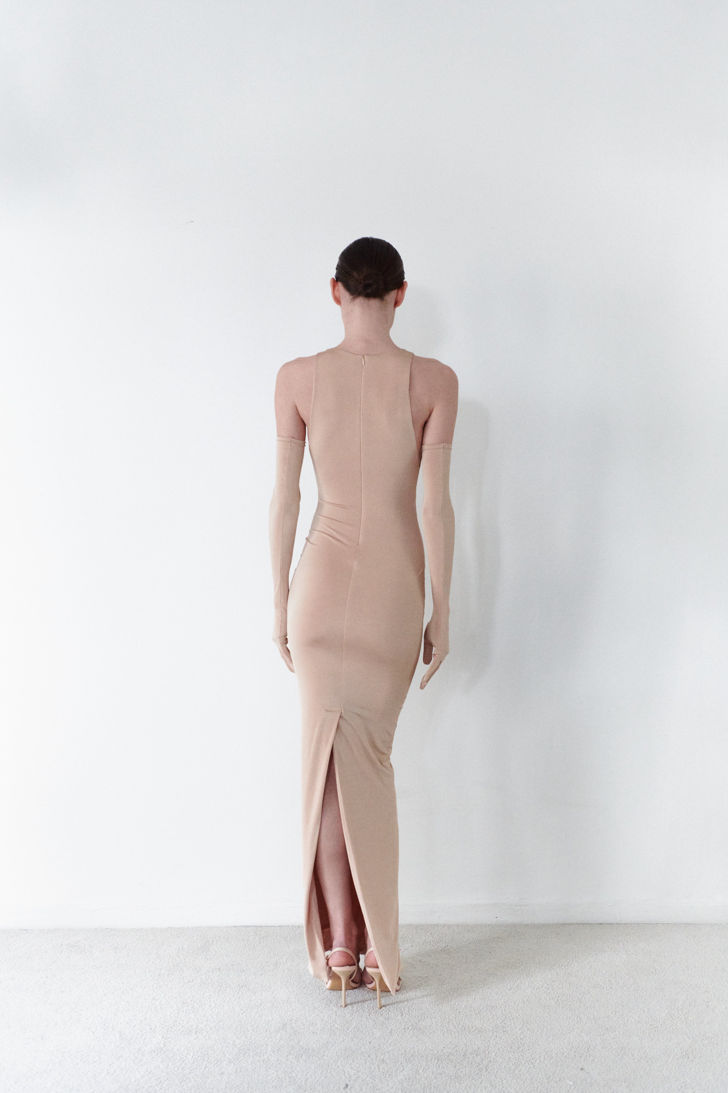 Nude Long Dress With Gloves