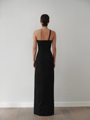 El Yapımı Altın Kaplama Aksesuarlı Düğmeli Siyah Uzun Elbise